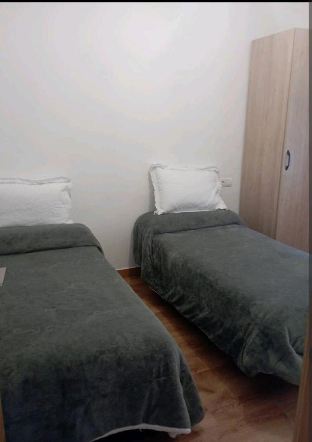 Apartamento Parque Sur De Hellín Exteriör bild